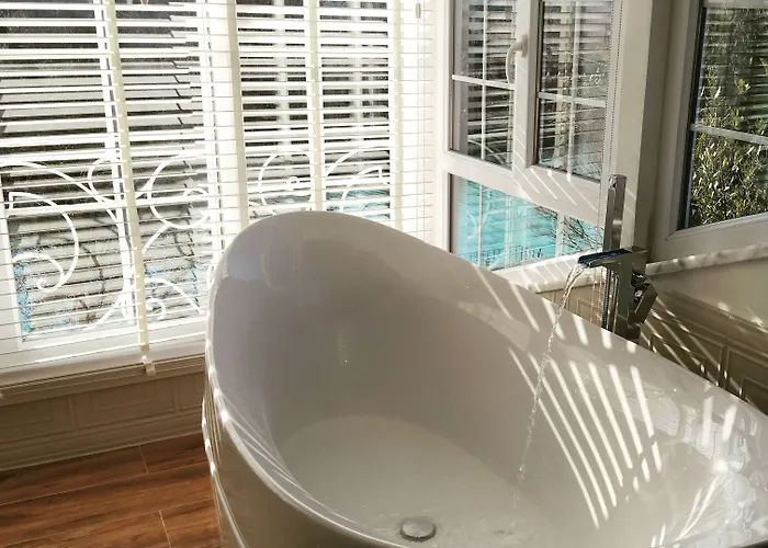 Riverangel - Adults Only 3* 阿瓦