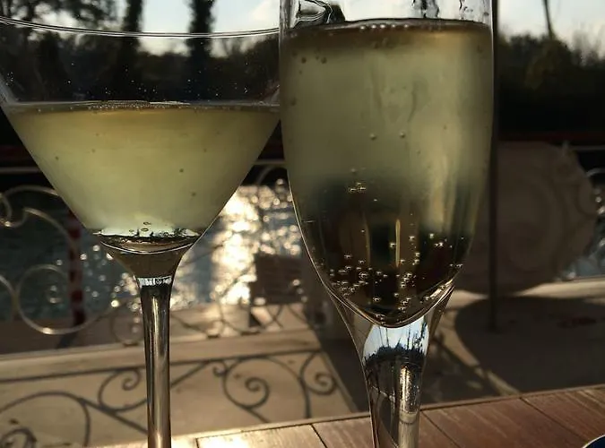 Riverangel - Adults Only 阿瓦